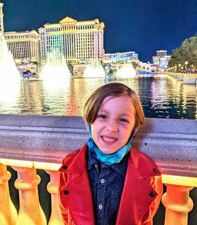 Enzo seeing his first Bellagio fountain show