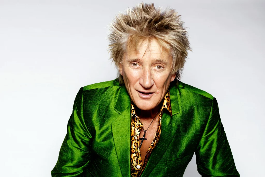 Rod Stewart will perform "The Hits" on 5 dates in May 2022 at The Colosseum at Caesars Palace in Las Vegas